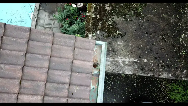 Dachkontrolle-Dachinspektion -Dachkähnel-Check mit Drohne